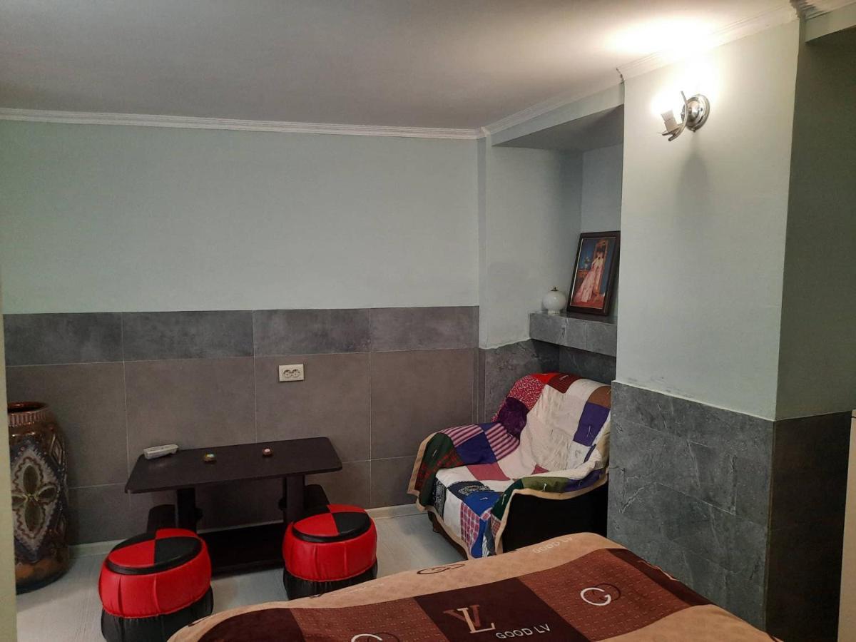 Guest House Natia 第比利斯 外观 照片